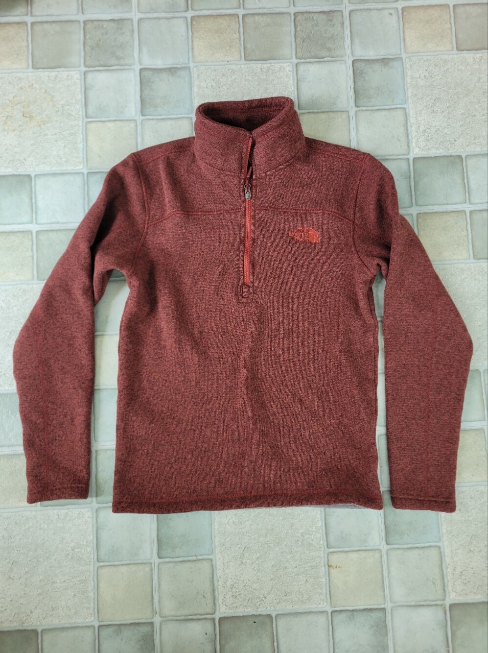 The North Face Men’s 1/4 Zip-Neck Pullover Fleece Sweater in Rust Red Size Small